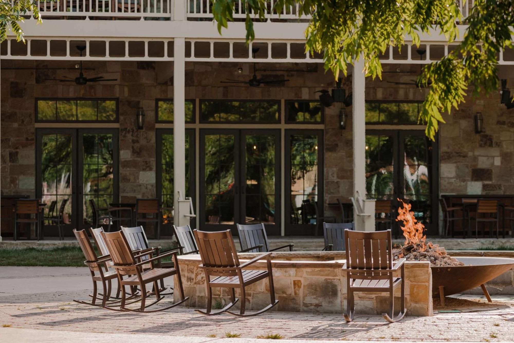 ไฮแอท รีเจนซี ลอสต์ ไพน์ส รีสอร์ต Hotel Cedar Creek ภายนอก รูปภาพ